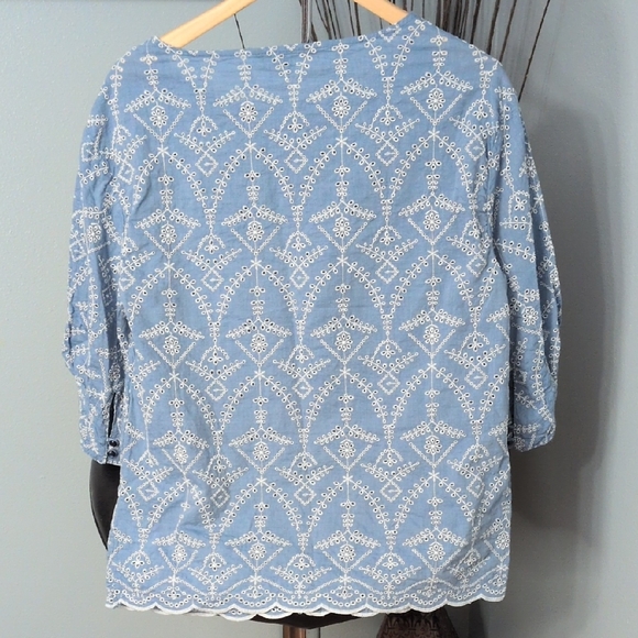 Ralph Lauren Blue and White Patterned Blouse - Picture 3 of 7